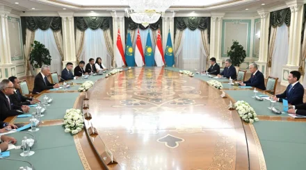   Қасым-Жомарт Тоқаев Ли Сянь Лунмен кездесуде елдегі ауқымды саяси өзгерістер туралы айтты   