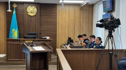 «Ес-түссіз жатты, үсті-басы қан болды»: Мырзуан ісіндегі сотта жәбірленуші әпкесін қалай тапқанын айтты