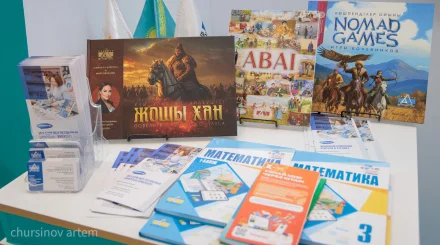 Тоқаев оқулықтардағы «жалған қаһармандар» туралы аңыздарды сынға алды