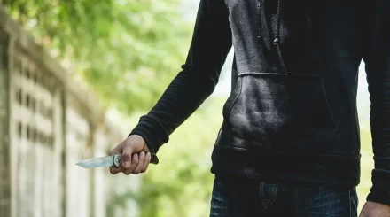 Талғарда тағы да жантүршігерлік қылмыс: нан сатып тұрған ер адамды пышақтап өлтіріп кетті