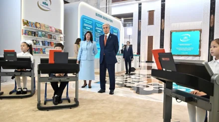  Президент білім жүйесін дамытуға арналған заманауи тәсілдермен танысты 