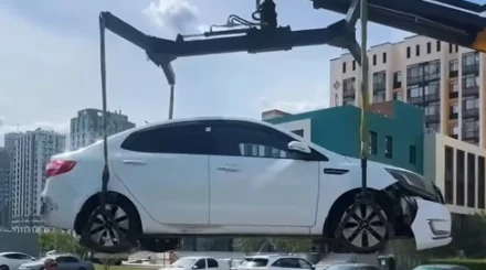 Брошенные автомобили убирают с улиц и дворов Астаны