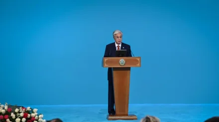 «1 млн-нан астам оқушыға арналған 1120 мектеп салынды»: Тоқаев білім саласына бөлінетін қаржы үш есе артқанын айтты
