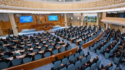   Депутаттар Құрылтай Төрағасының орынбасарларын сайлады   