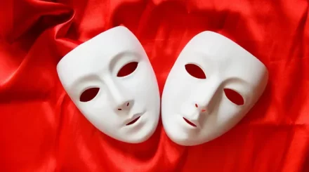 Большие премьеры и мировые сцены: чем удивят казахстанские театры в новом сезоне