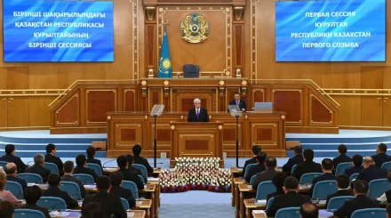 Құрылтайдың алғашқы сессиясы басталды: Президент тарихи маңызды кезең туралы айтты