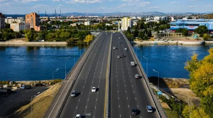 Мужчина cпрыгнул с Иртышского моста в Усть-Каменогорске