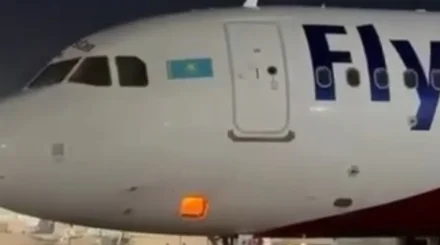 В аэропорту Алматы загорелся самолет FlyArystan: пострадал сотрудник