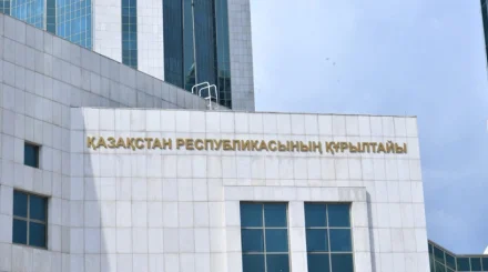  Еліміз аса маңызды кезеңге аяқ басты – Президент Құрылтайдың бірінші сессиясын ашты 