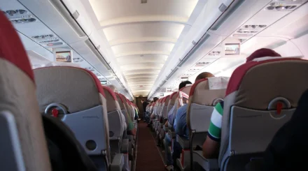 Отель не дали, из аэропорта не выпускают: рейс Air Astana задержали во Вьетнаме