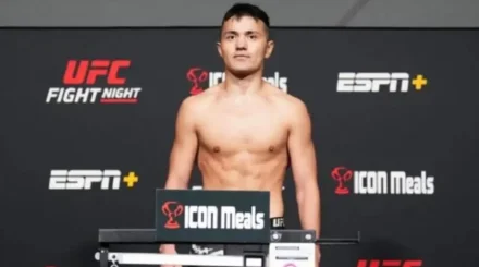 Қытайдағы этникалық қазақ UFC-ге қайта оралып, қарсыласын бірінші раундта жеңді