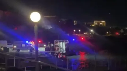Катер столкнулся со скалой в Актау: погибли двое
