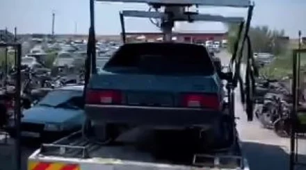 Водитель ради ролика поставил под удар ребенка в коляске в Шымкенте (ВИДЕО)