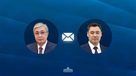 Касым-Жомарт Токаев поздравил Садыра Жапарова с Днем Независимости Кыргызстана