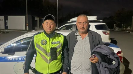   Полицейлер жолда өзін жайсыз сезінген түрік азаматына көмек көрсетті   