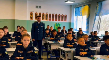 В новом учебном году в области Абай за парты сели более 100 тысяч школьников