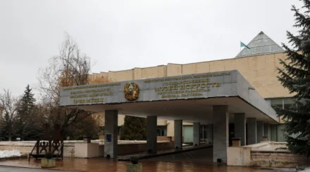 Более 80 работ одной из основоположниц казахского гобелена покажут в Алматы