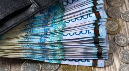 Казахстанским водителям повысят штрафы: полный список