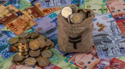 Қазақстанда 2027 жылы АЕК, зейнетақы және күнкөріс минимумы өседі: бюджет жобасы