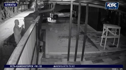 «Говорит, что нас убьёт»: жители элитного района Алматы боятся выходить на улицу