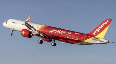 Самолет улетел на три часа раньше: Vietjet Qazaqstan обвинили в сорванном вылете
