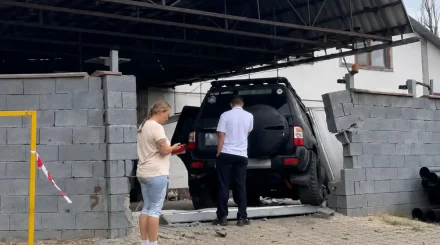 Оқушы Nissan Patrol тізгіндеді: Алматыдағы оқиғаның соңы апатпен аяқталды (ВИДЕО)