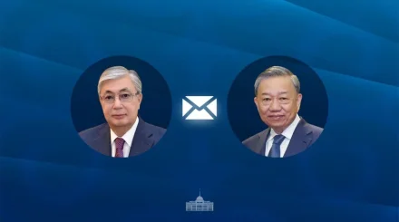 Президент Казахстана поздравил президент Вьетнама и его соотечественников