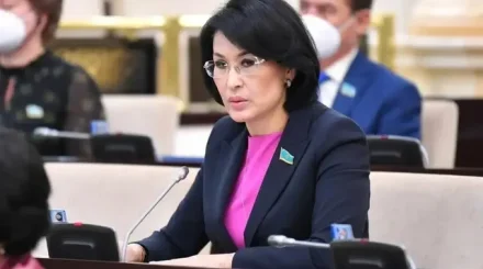 Ақмарал Әлназарова денсаулық сақтау министрі болды