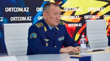 Даурен Косанов вновь стал главой Минобороны