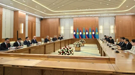 Токаев предложил Лаосу использовать транспортные коридоры Казахстана