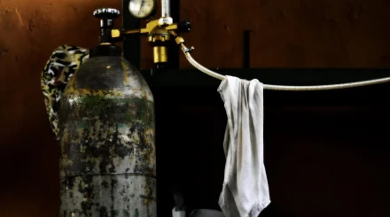 Мужчина угрожал взорвать газовый баллон в квартире Шахтинска (ВИДЕО)