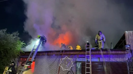 Крупный пожар вспыхнул ночью в Астане
