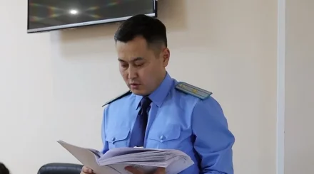 Избили полицейского: в Костанае начался суд по резонансному делу