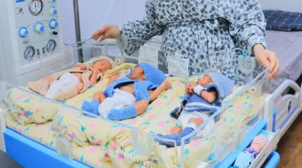 Две тройни за один месяц: редкое событие в Перинатальном центре Алматы