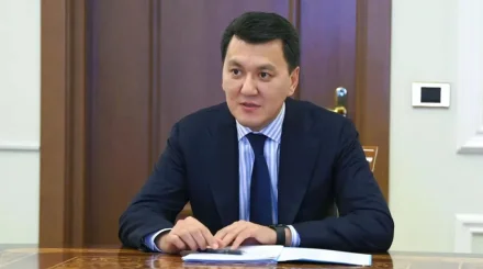 Ерлан Карин: Депутаты Курултая находятся в центре исторического события
