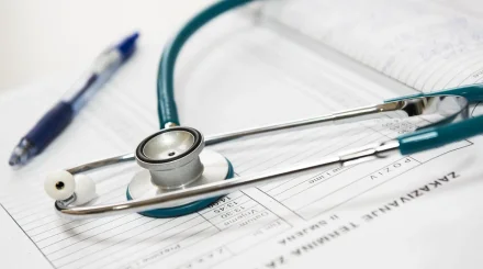 Медицина қызметкерлері науқастарға есірткісі бар дәрі өткізген