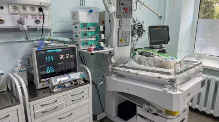 Врачи 80 дней боролись за жизнь младенца, родившегося весом всего 740 граммов в Алматы