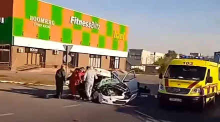Қарағандыда автобус пен жеңіл көлік соқтығысып, бір адам қаза тапты