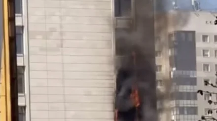   Астанада салынып жатқан 12 қабатты тұрғын үй өртеніп жатыр   