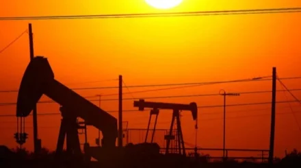 Нефть снова у отметки 100 долларов