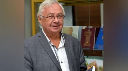  Мемлекет басшысы жазушы Валерий Михайловқа құттықтау жеделхатын жолдады 