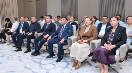 Ел дамуының бағдары: Президенттің таңдаулы сөздерінің жинағы жоғары бағаланды