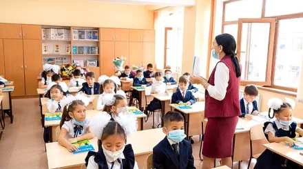«Ұстаздардың да жеке өмірі бар». Министр мұғалімге 18:00-ден кейін жазатын ата-аналарға үндеу жасады