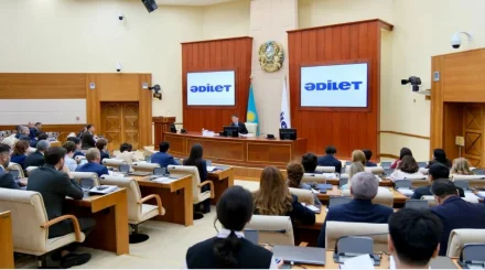   Құрылтайда фракцияның негізгі бағыттары талқыланды   