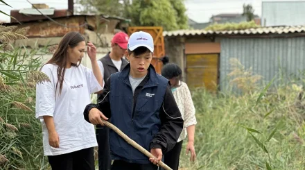 «Ардагерлерді ардақтайық»: «Әділет» партиясының жастары Қазақстан бойынша ізгі акция өткізді