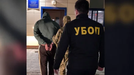 Семь человек задержали за вымогательство 40 млн тенге