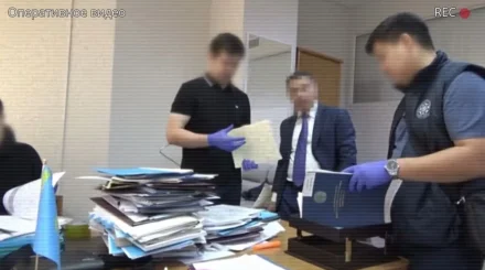 КНБ задержал двух чиновников Минтранса по делу о 40 млн теңге (ВИДЕО)