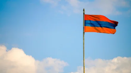 Бұрынғы шенеуніктер қаруынан айырыла ма? Арменияда күтпеген шешім қабылданды