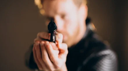 В Хромтау полицейский расстреливал зятя из табельного пистолета