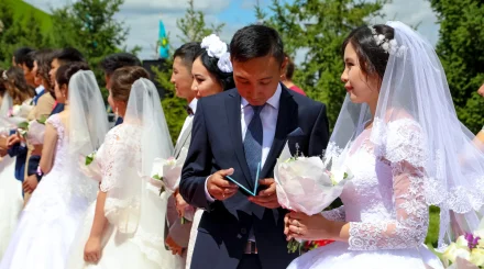 Отбасы күні қарсаңындағы статистика: Қазақстанда қанша жұп шаңырақ көтерді?